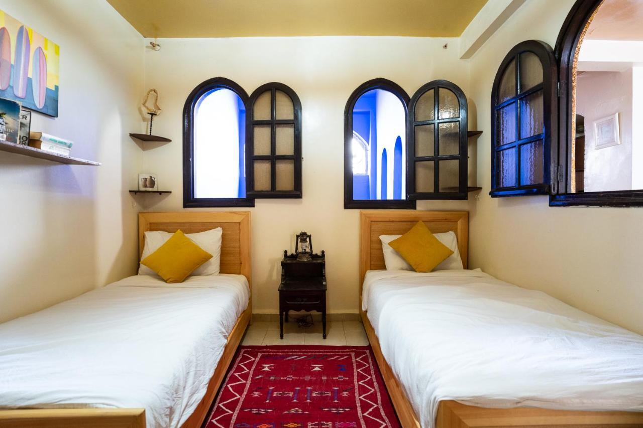 Oceana Surf Camp Hotel ทากาเซาท์ ภายนอก รูปภาพ